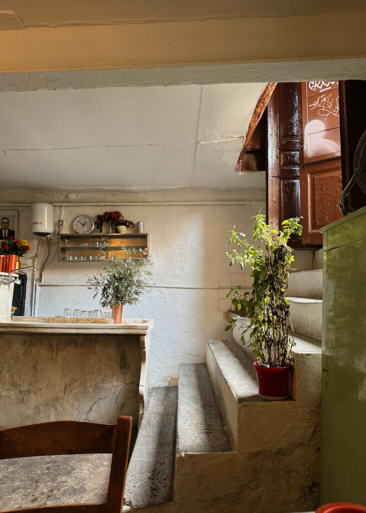 diporto athens local restautant inside steps entrance