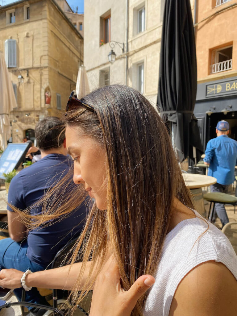 Aix en Provence outdoor bar/restaurant in a courtyard