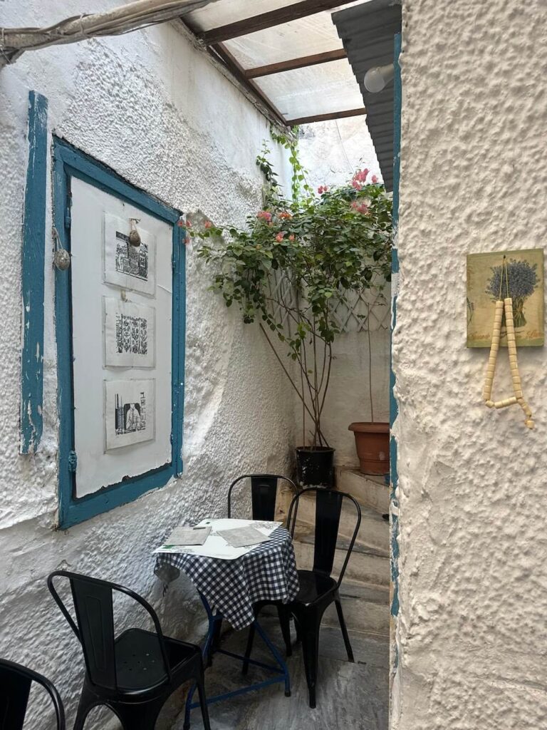 authentic local restaurant / hidden gem in athens greece
