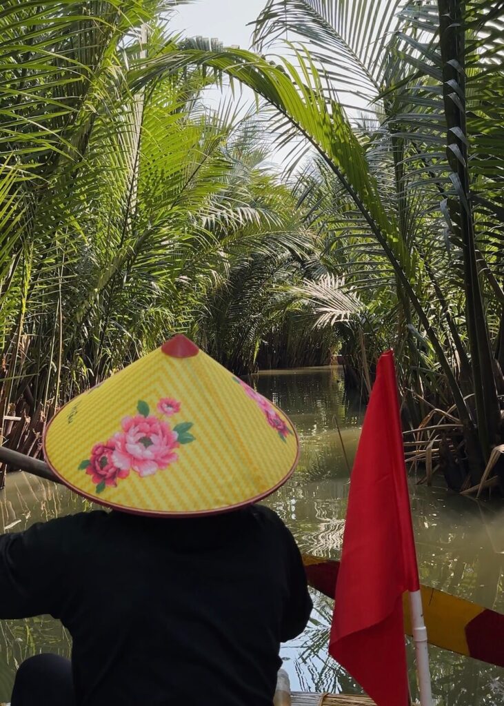 hoi an river boat basket