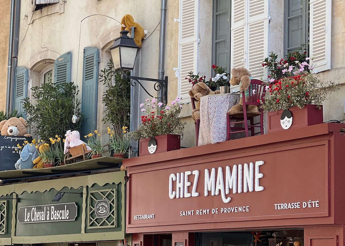 saint remy de provence artisan shop cute storefront