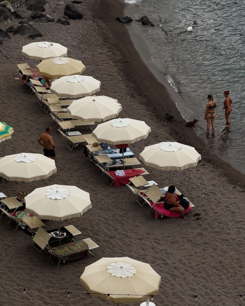 Le Fumarole Beach