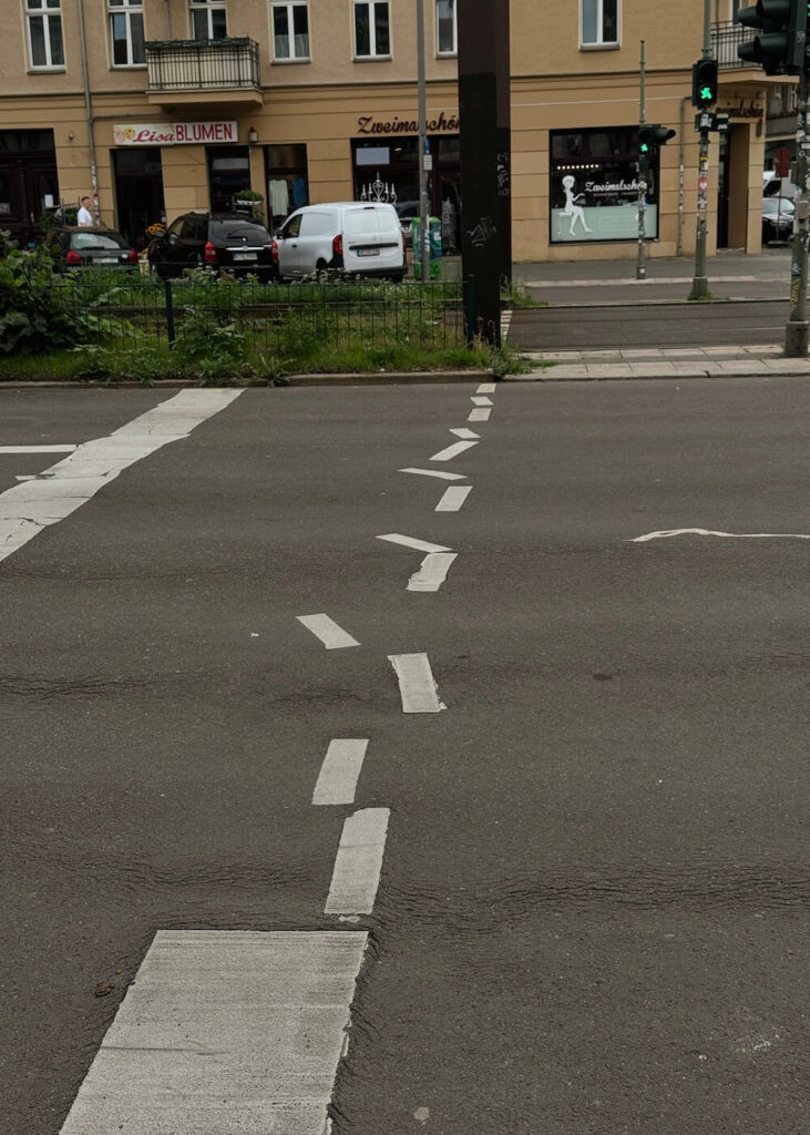 berlin-streets-road-lines