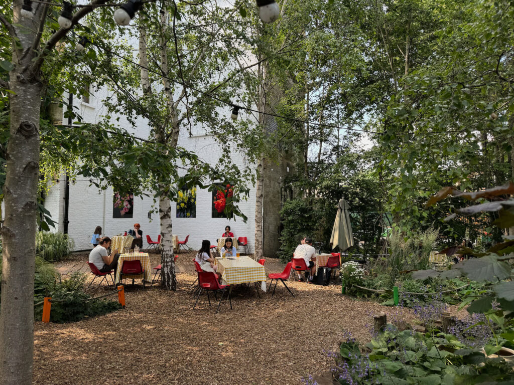 london-hidden-garden-cafe
