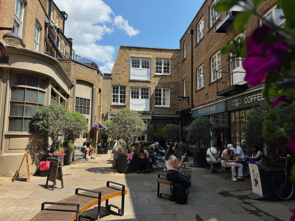 london-hidden-courtyard